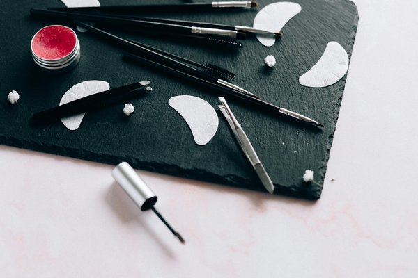 Discover the Top UK Brands Leading the Way in Sustainable Fashion Accessories